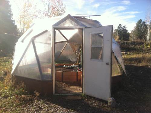 Small Growing Dome Greenhouse Production