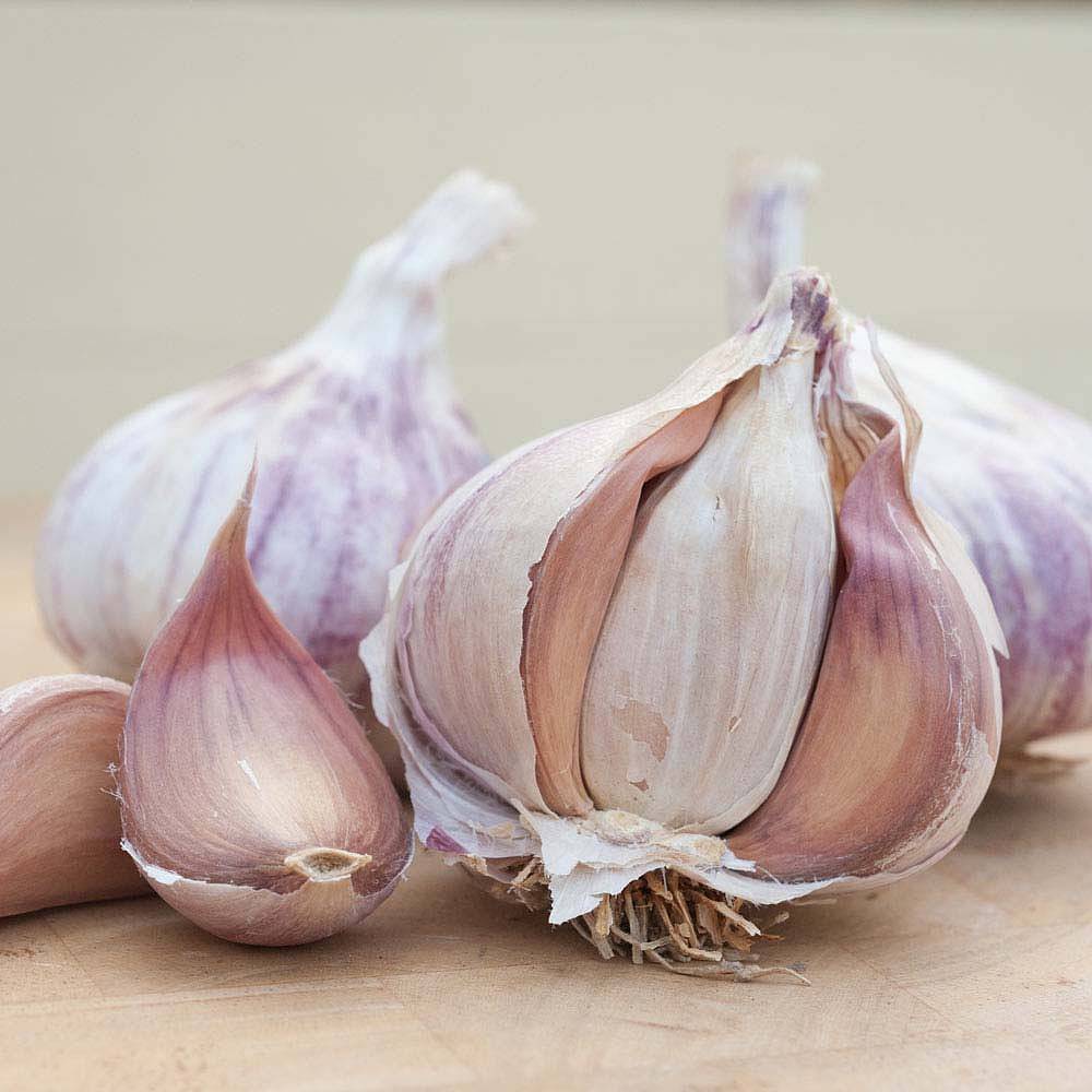 Garden Herbs for Flu raw garlic