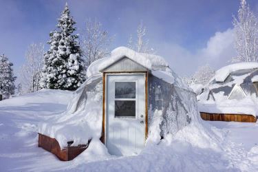 small deep winter greenhouse
